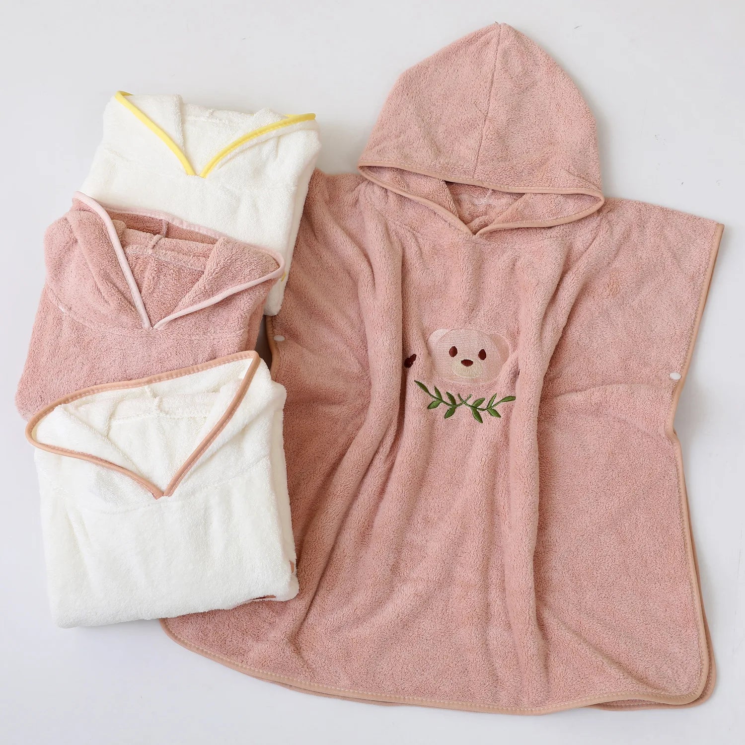 Coral Fleece Hooded Bath Towel Baby Cloak 60X120cm Cartoon Bear Rabbit Children's Bathrobe Baby Beach Towel